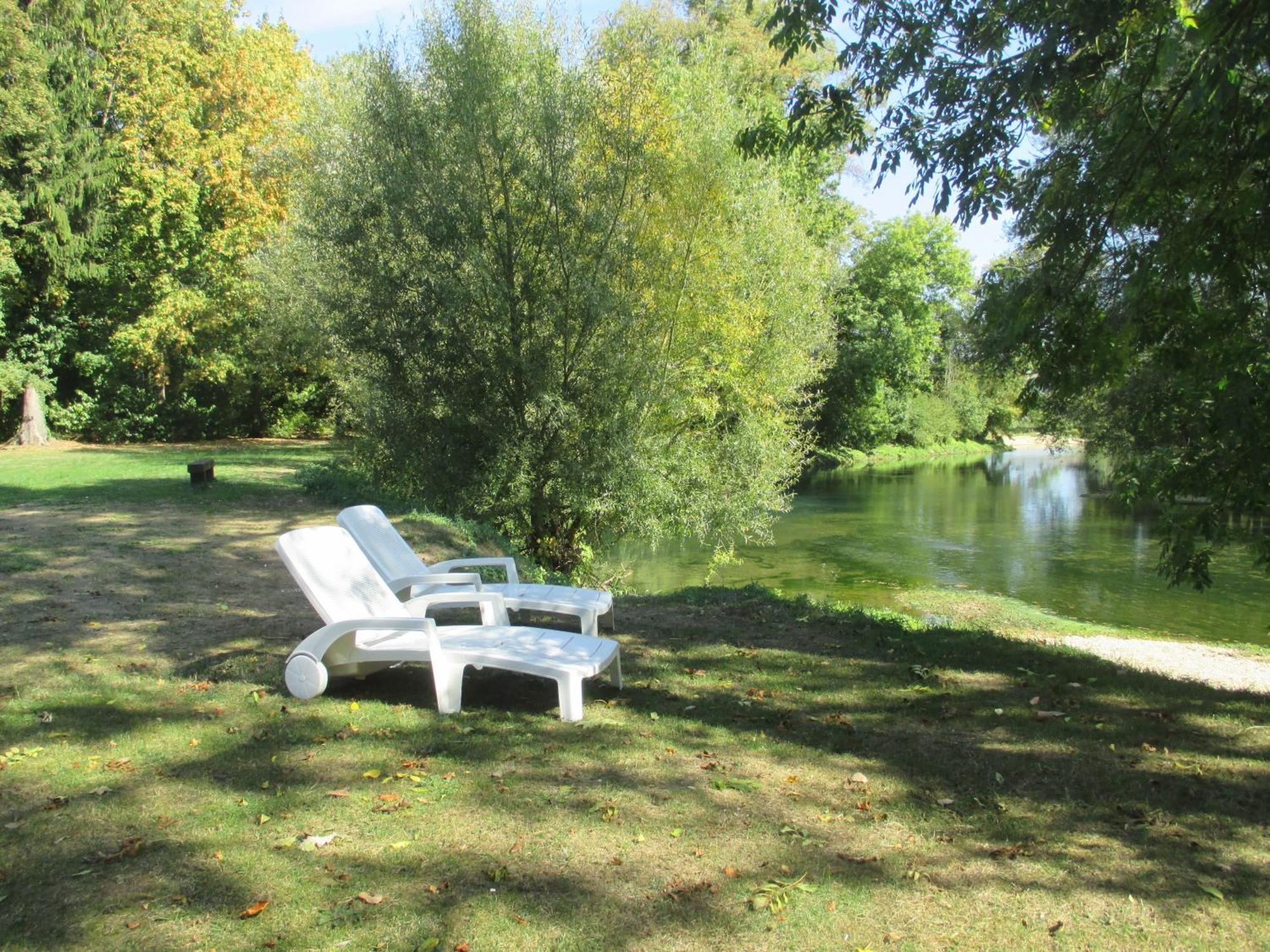 Chateau Des Monthairons Hotel Restaurant Gastromaison Spa Privatif Les Monthairons Екстериор снимка